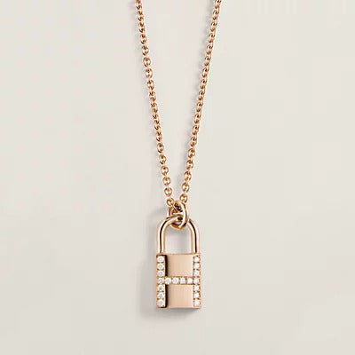 [⭐Novea]HM ADVANCED NICHE LOCK HEAD NECKLACE DIAMONDS