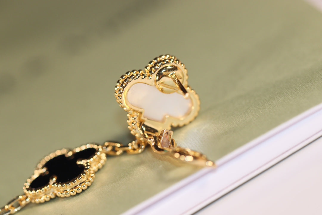 [⭐Novea]CLOVER EARRINGS GOLD ONYX MOP 3 MOTIF