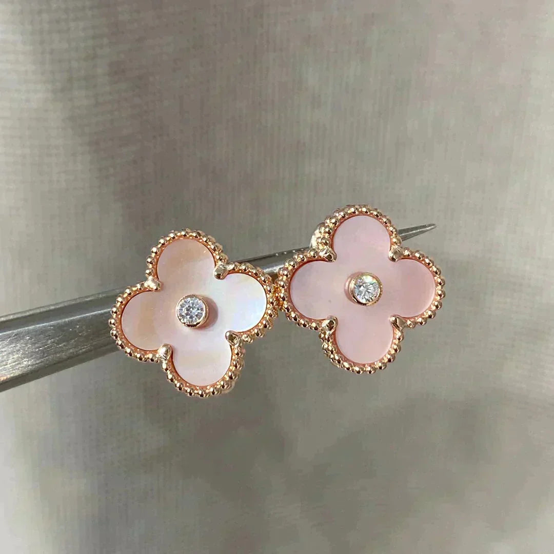 [⭐Novea]CLOVER MEDIUM 1 MOTIFS  PINK MOP DIAMOND EARRINGS