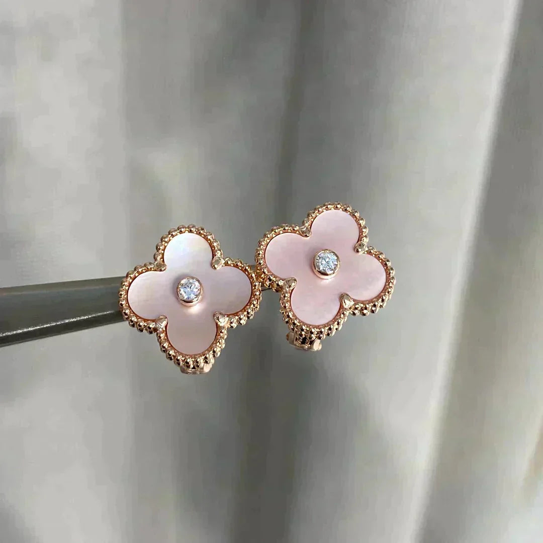 [⭐Novea]CLOVER MEDIUM 1 MOTIFS  PINK MOP DIAMOND EARRINGS