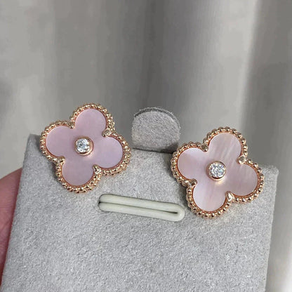 [⭐Novea]CLOVER MEDIUM 1 MOTIFS  PINK MOP DIAMOND EARRINGS