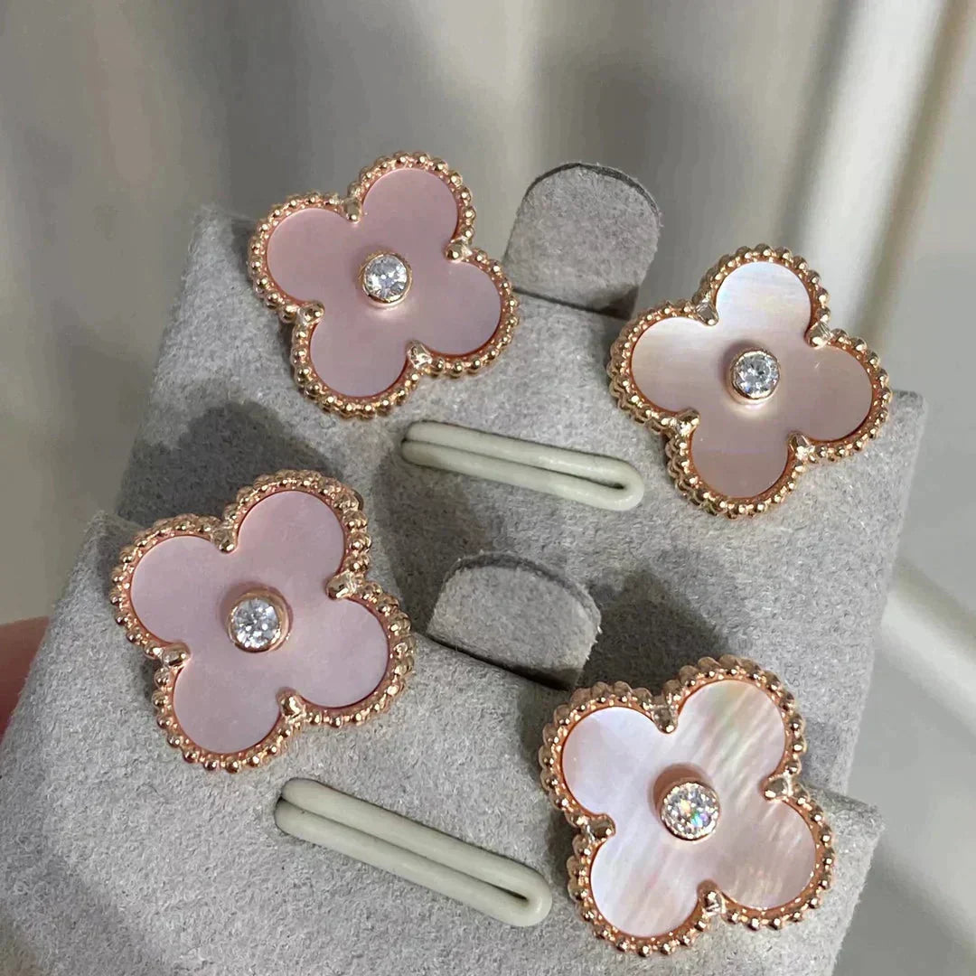 [⭐Novea]CLOVER MEDIUM 1 MOTIFS  PINK MOP DIAMOND EARRINGS