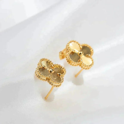 [⭐Novea]CLOVER MEDIUM 1 MOTIFS LASER EARRINGS