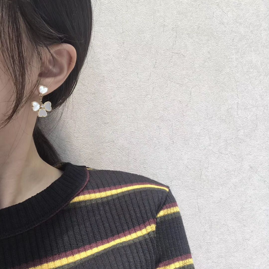 [⭐Novea]CLOVER SWEET WHITE MOP EARRINGS