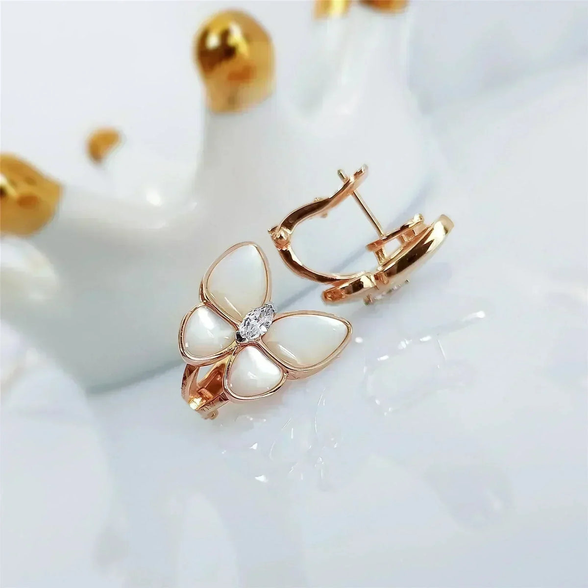 [⭐Novea]BUTTERFLY MOP DIAMOND EARRINGS