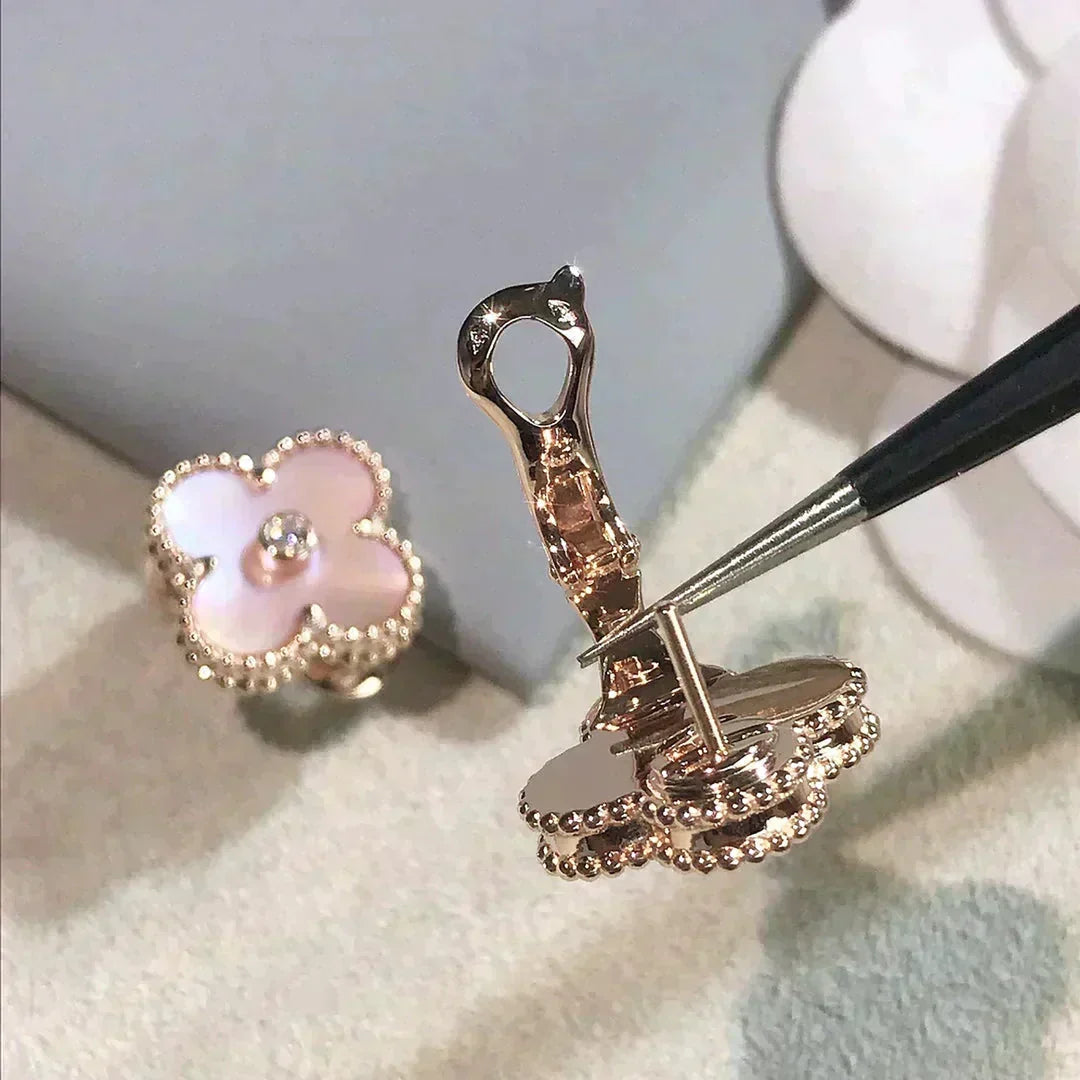 [⭐Novea]CLOVER MEDIUM 1 MOTIFS  PINK MOP DIAMOND EARRINGS