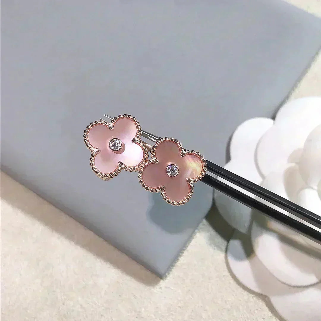 [⭐Novea]CLOVER MEDIUM 1 MOTIFS  PINK MOP DIAMOND EARRINGS
