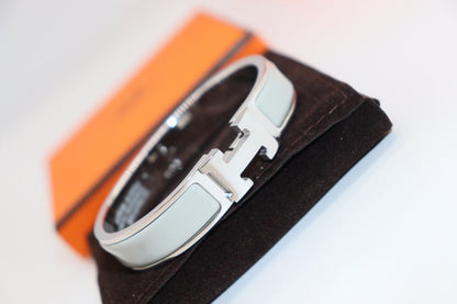 [⭐Novea]H LIGHT BLUE BRACELET