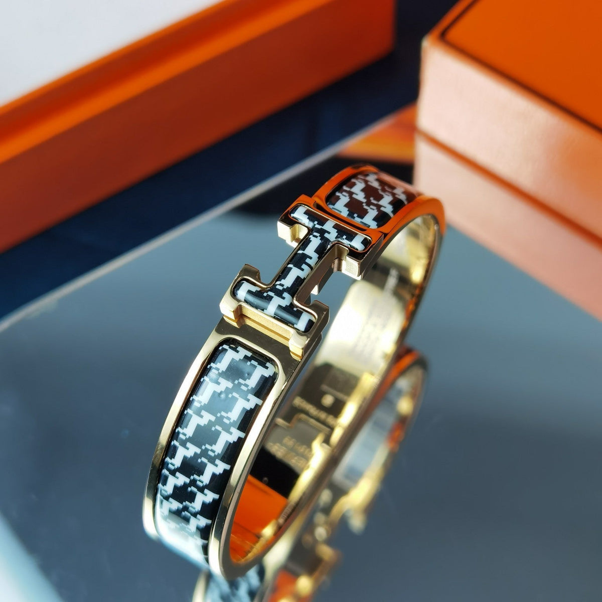 [⭐Novea]H HORSE BRACELET 12MM