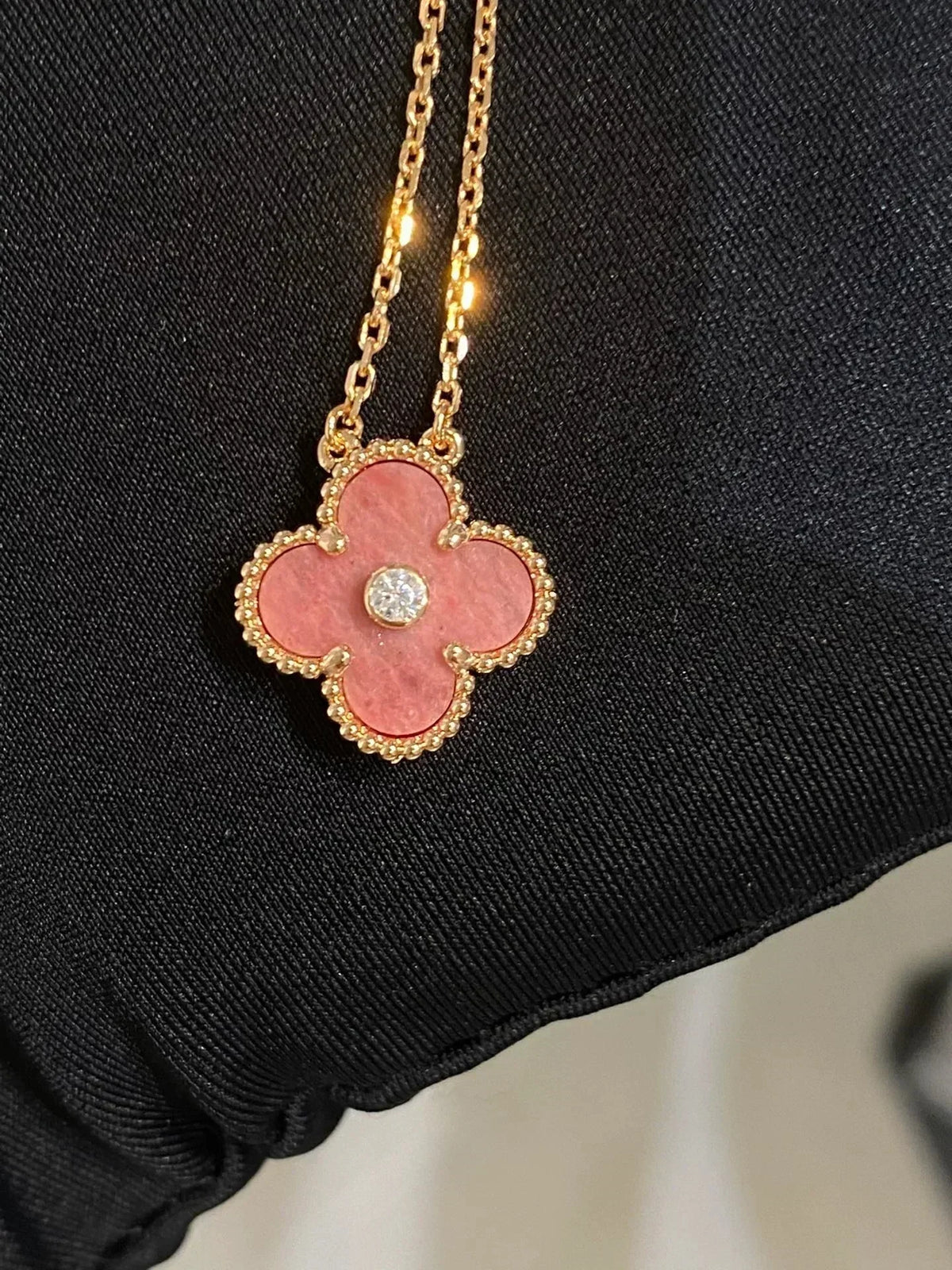 [⭐Novea]CLOVER 15MM DIAMOND RHODONITE NECKLACE