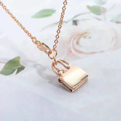 [⭐Novea]AMULETTE PEDANT ROSE GOLD NECKLACE