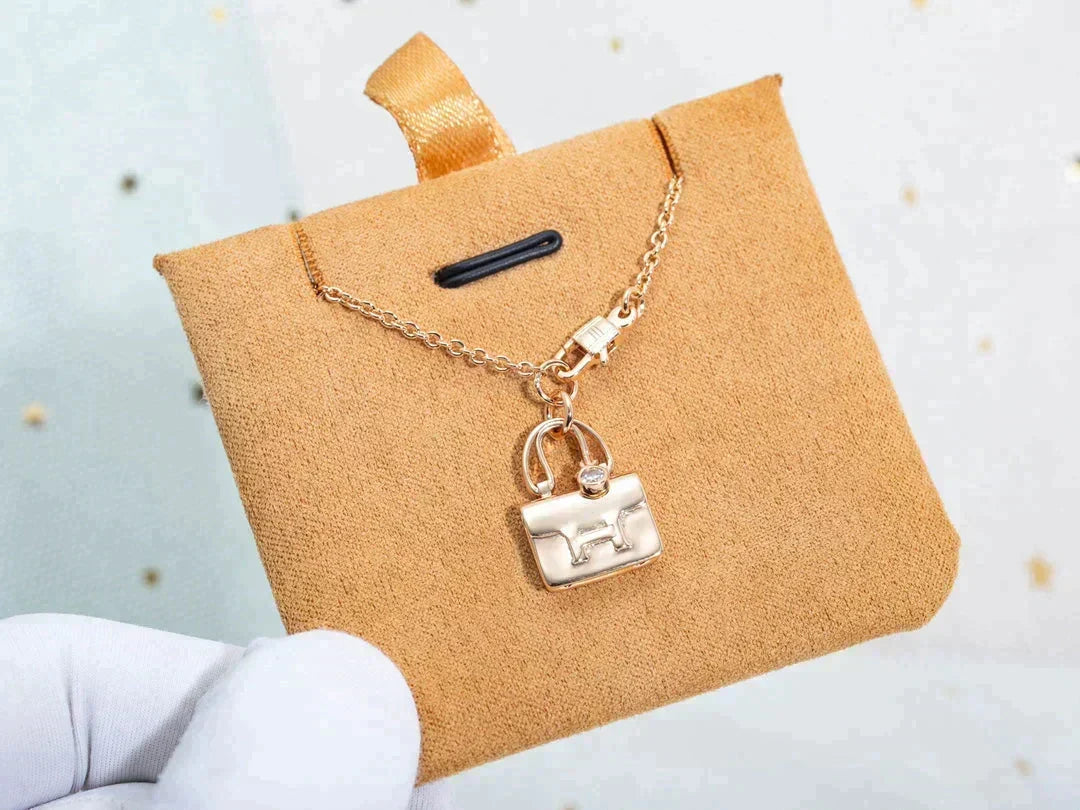 [⭐Novea]AMULETTE PEDANT ROSE GOLD NECKLACE