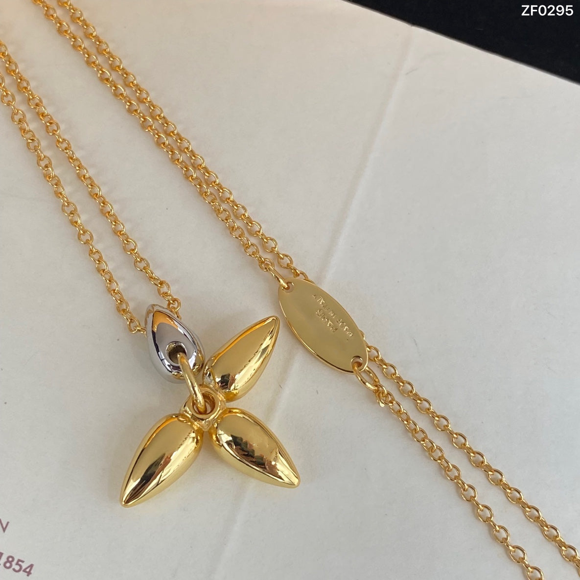 [⭐Novea]LOUISETTE PEDANT GOLD NECKLACE