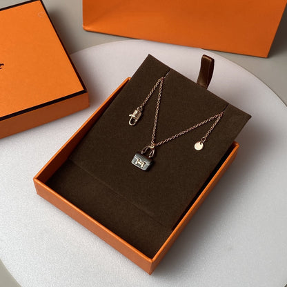 [⭐Novea]CONSTANCE BLACK PEDANT PINK GOLD NECKLACE