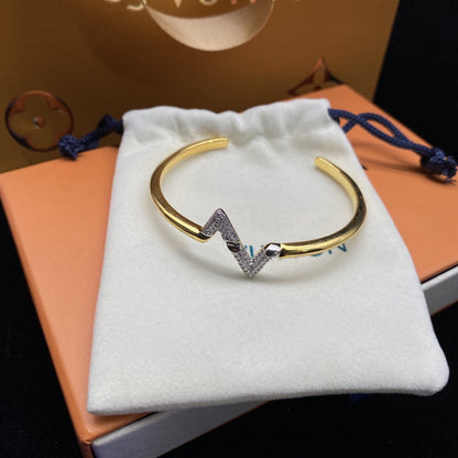 [⭐Novea]VOLTE UPSITE DOWN DIAMOND GOLD OPEN BRACELET