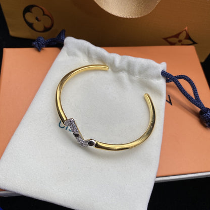 [⭐Novea]VOLTE UPSITE DOWN DIAMOND GOLD OPEN BRACELET