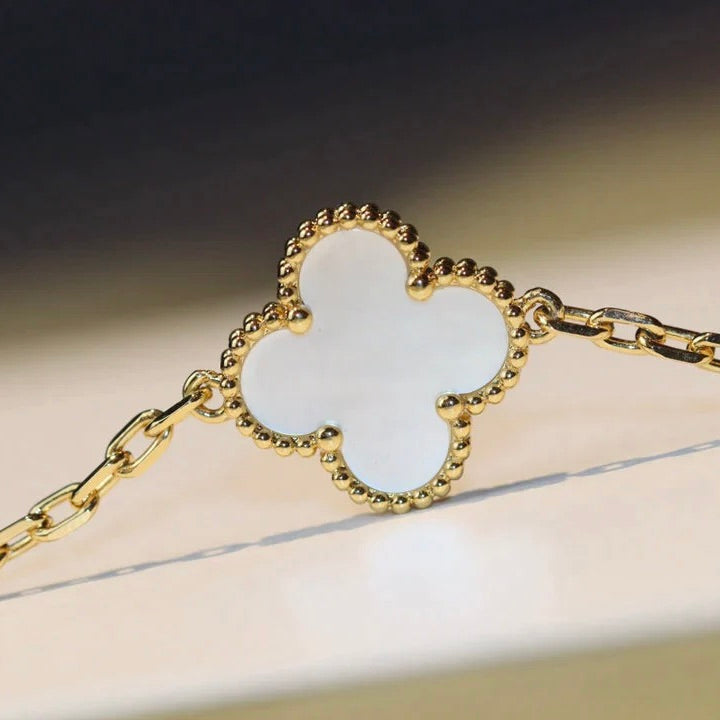 [⭐Novea]CLOVER 20 MOTIFS WHITE MOP NECKLACE
