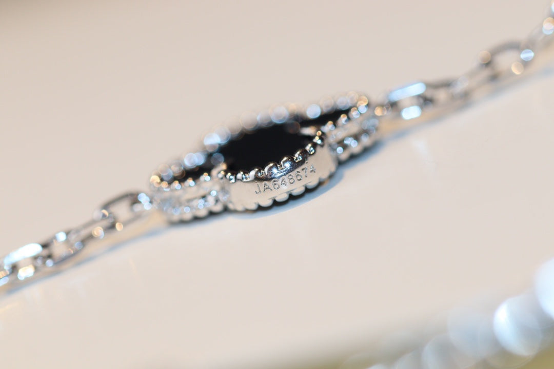 [⭐Novea]CLOVER 20 MOTIFS ONYX DIAMOND SILVER