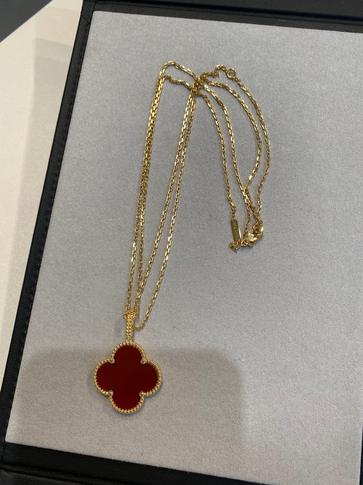 [⭐Novea]CLOVER 25MM NECKLACE GOLD CARNELIAN