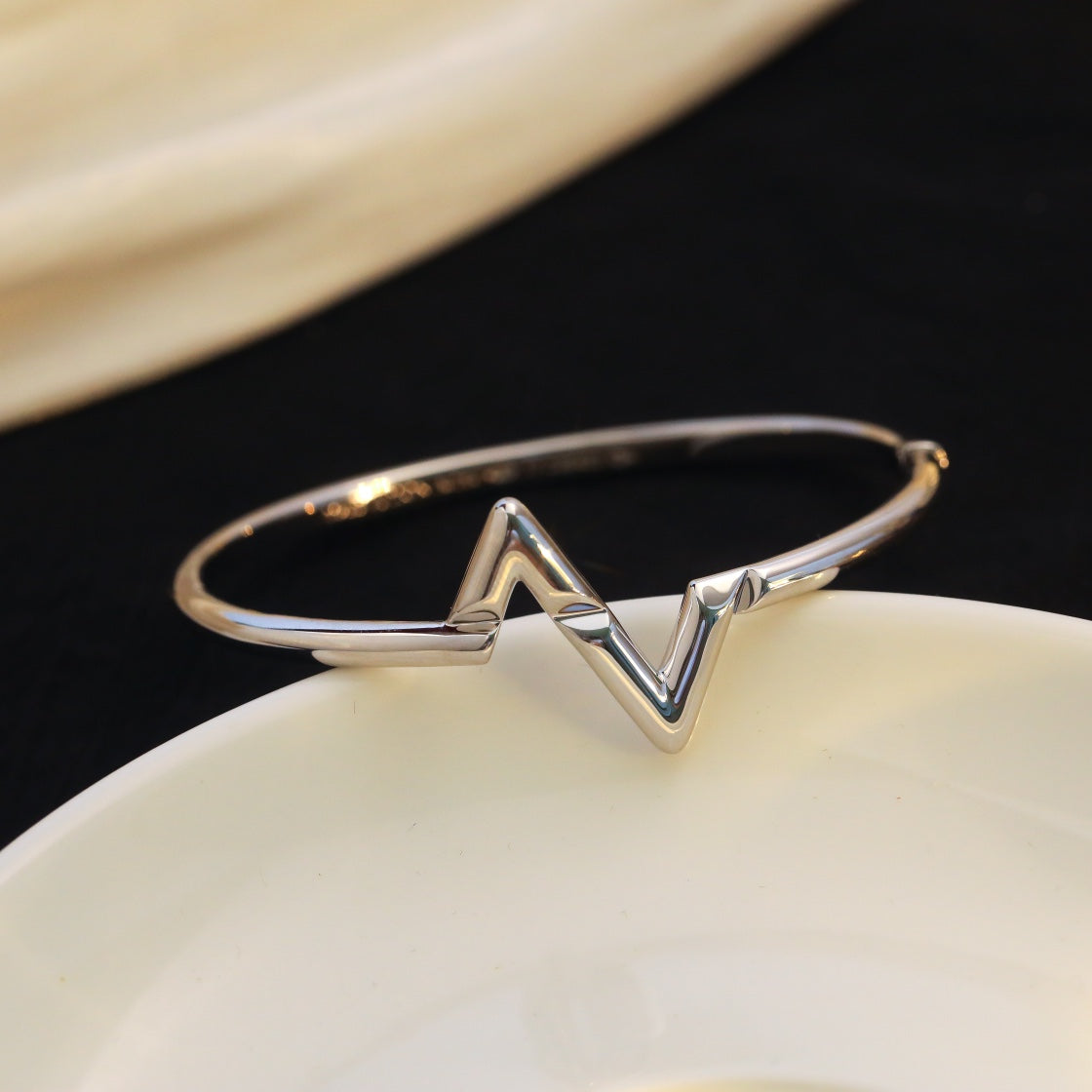 [⭐Novea]VOLTE UPSITE DOWN BRACELET