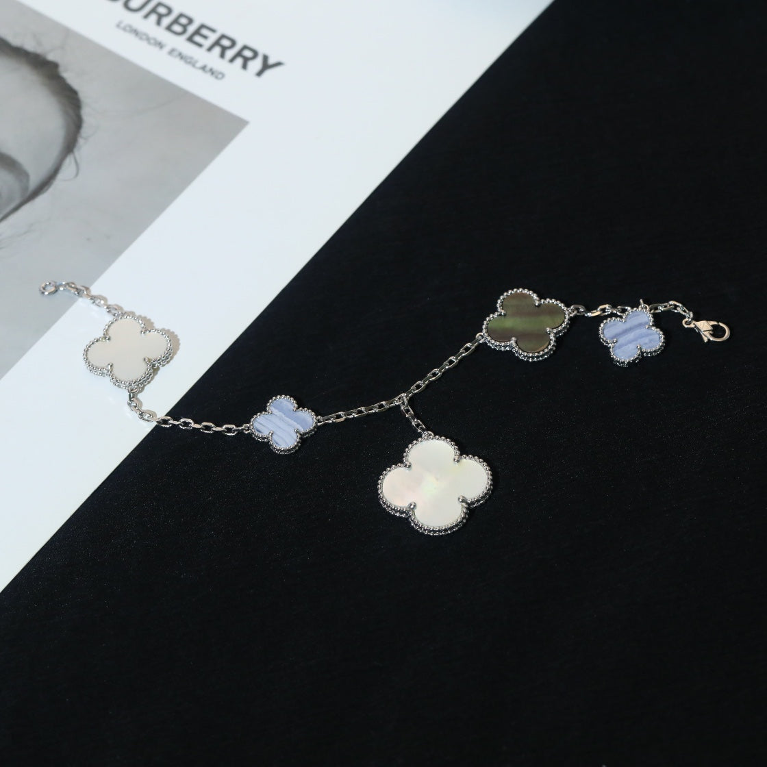 [⭐Novea]CLOVER BRACELET 5 MOTIFS MOP CHALCEDONY SILVER