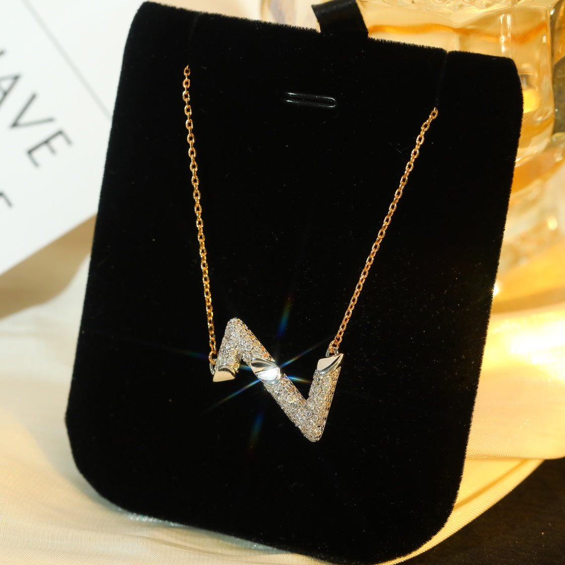 [⭐Novea]VOLT SILVER DIAMOND PEDANT NECKLACE