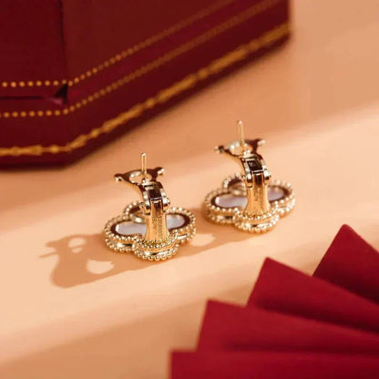 [⭐Novea]CLOVER MEDIUM 1 MOTIFS  WHITE MOP STUD EARRINGS
