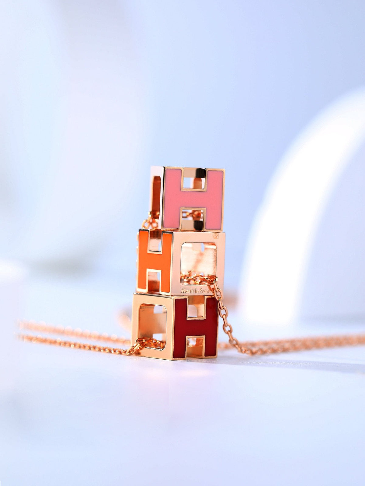 [⭐Novea]H CAGE PINK GOLD NECKLACE