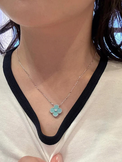 [⭐Novea]CLOVER 1 DIAMOND LIGHT BLUE SILVER NECKLACE