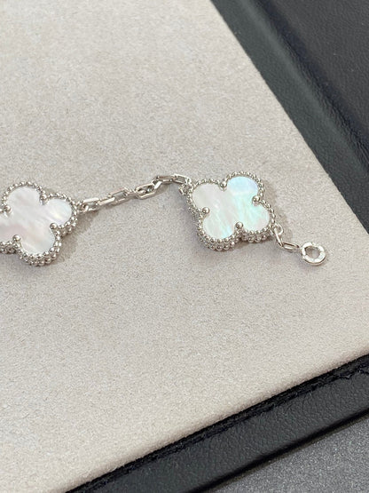[⭐Novea]CLOVER WHITE PEARL MOP 5 MOTIF BRACELET COLLECTION