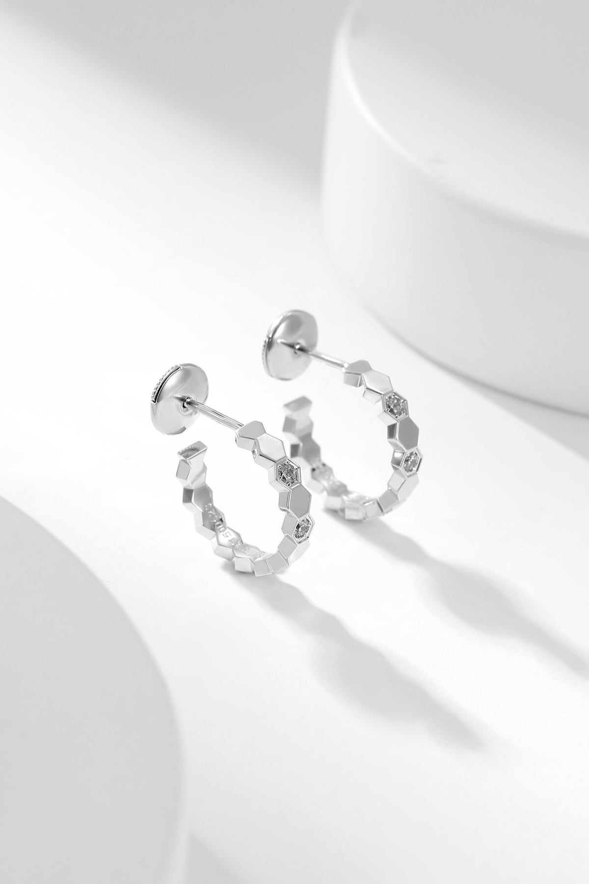 [⭐Novea]BEE LOVE DIAMOND HOOP EARRINGS