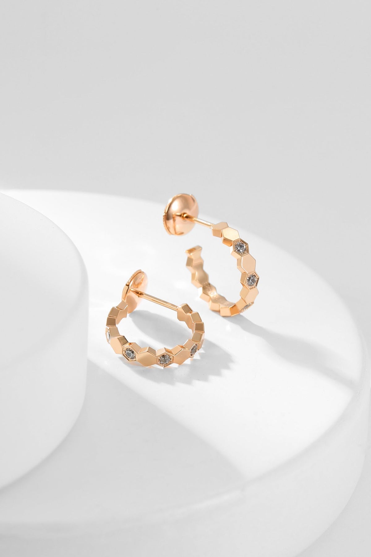 [⭐Novea]BEE LOVE DIAMOND HOOP EARRINGS