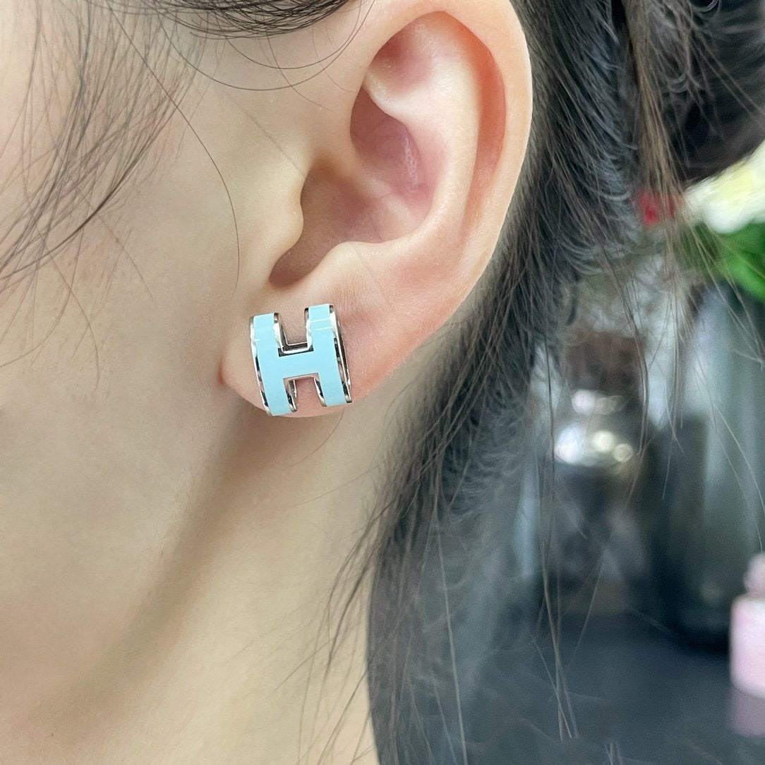 [⭐Novea]POP H SKY BLUE STUD EARRINGS