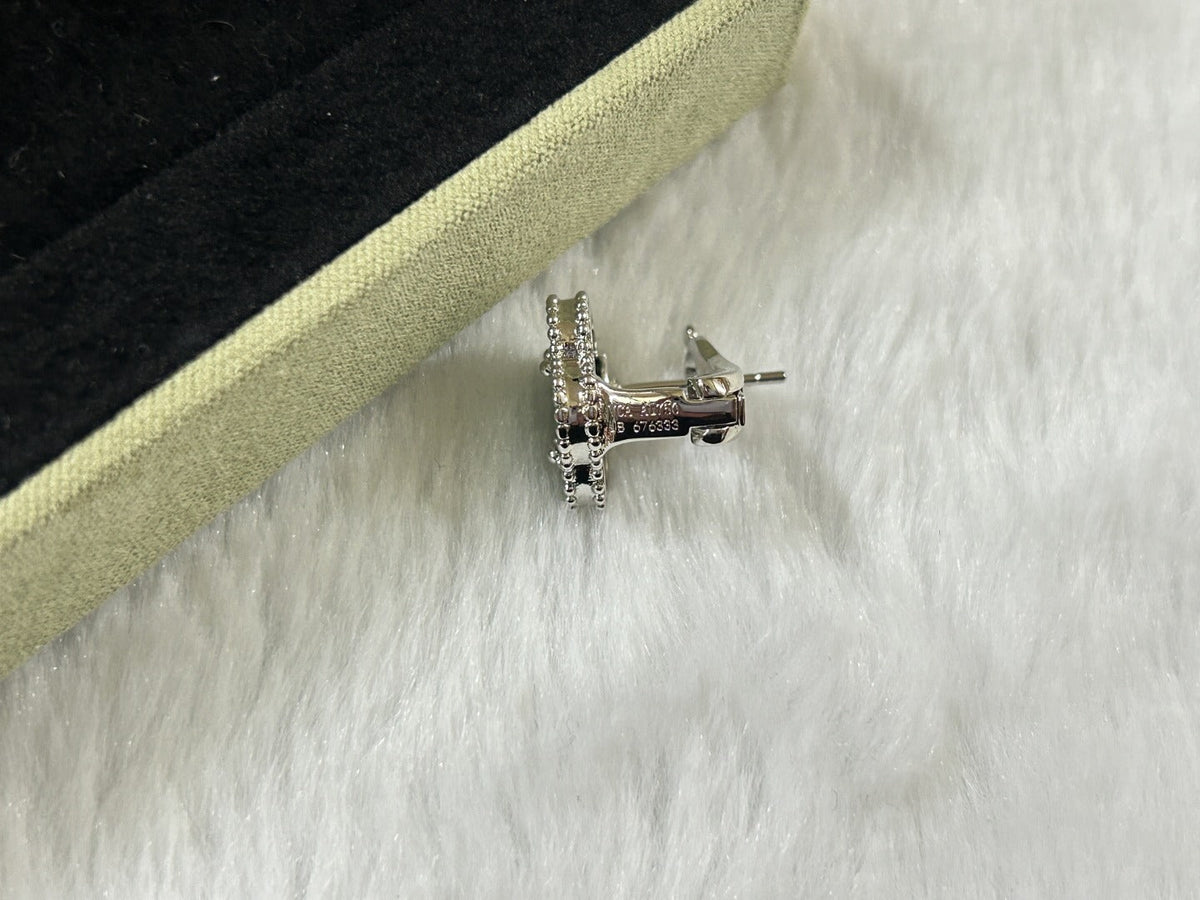 [⭐Novea]CLOVER PIETERSITE MEDIUM STUD EARRINGS