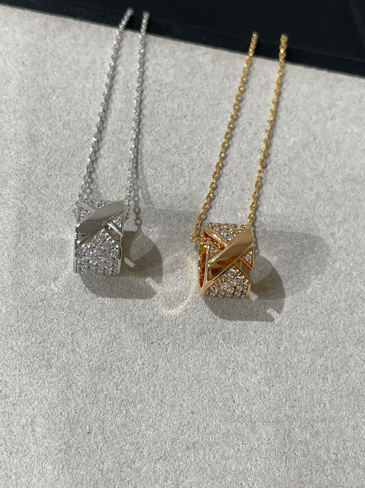 [⭐Novea]LIENS EVIDENCE DIAMOND PAVED NECKLACE