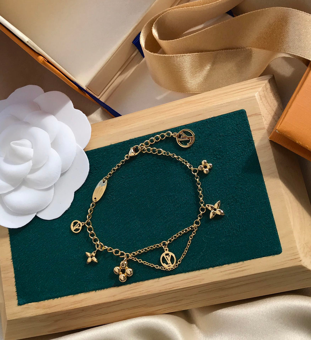 [⭐Novea]BLOOMING PINK GOLD MOP BRACELET