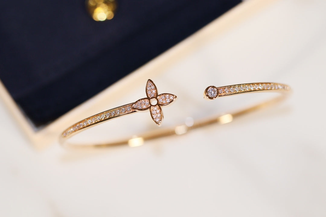 [⭐Novea]IDYLLE GOLD OPEN BRACELET DIAMOND PAVED