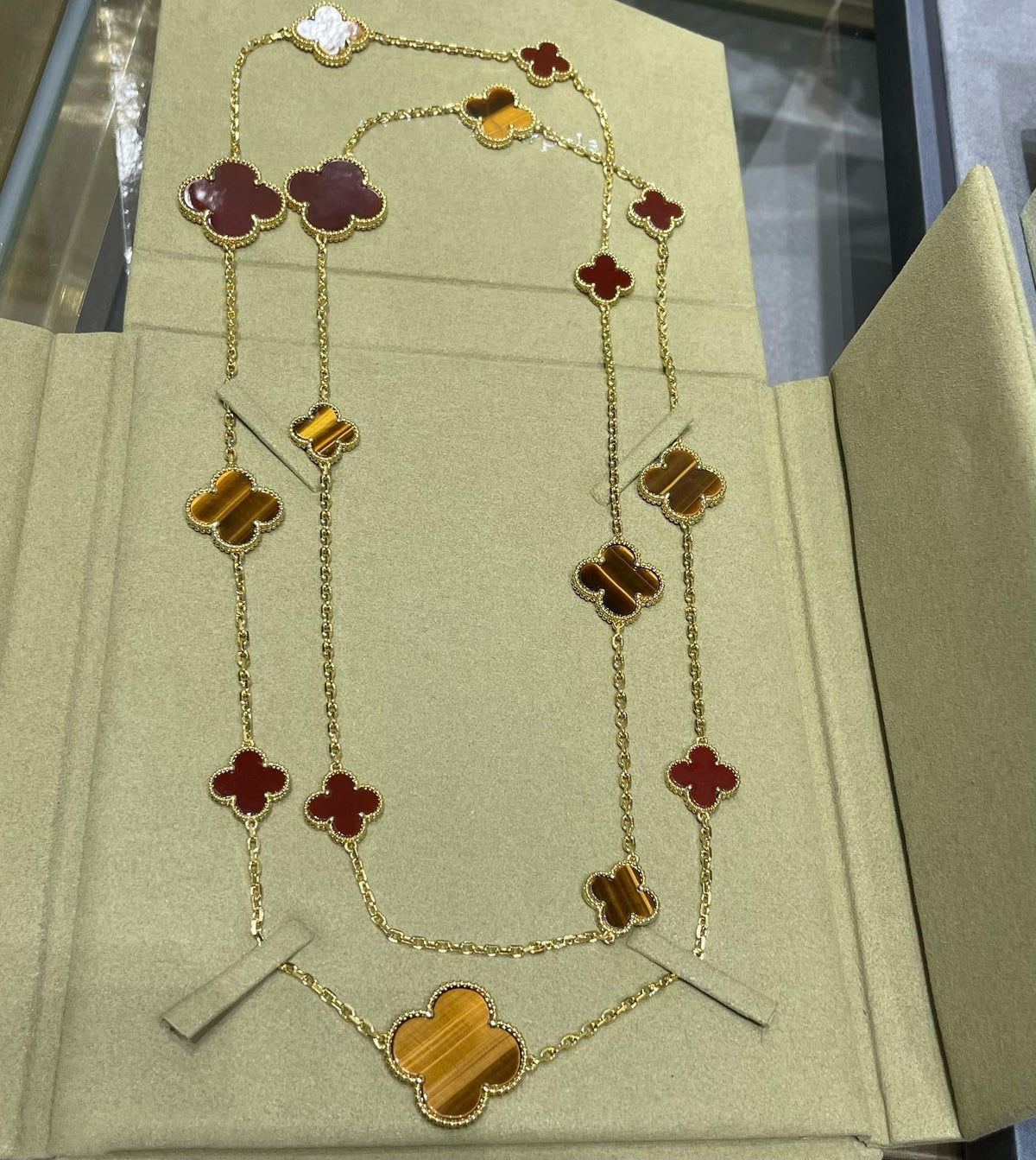 [⭐Novea]CLOVER 16 MOTIF CARNELIAN TIGER EYE ROSE GOLD NECKLACE