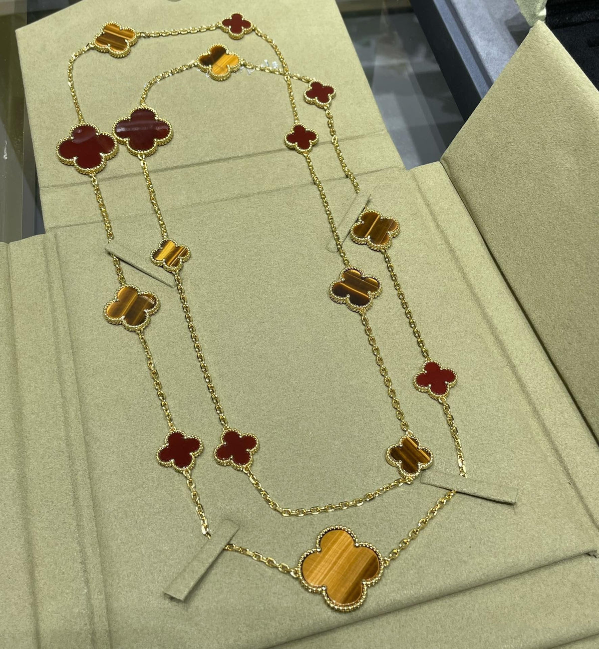 [⭐Novea]CLOVER 16 MOTIF CARNELIAN TIGER EYE ROSE GOLD NECKLACE