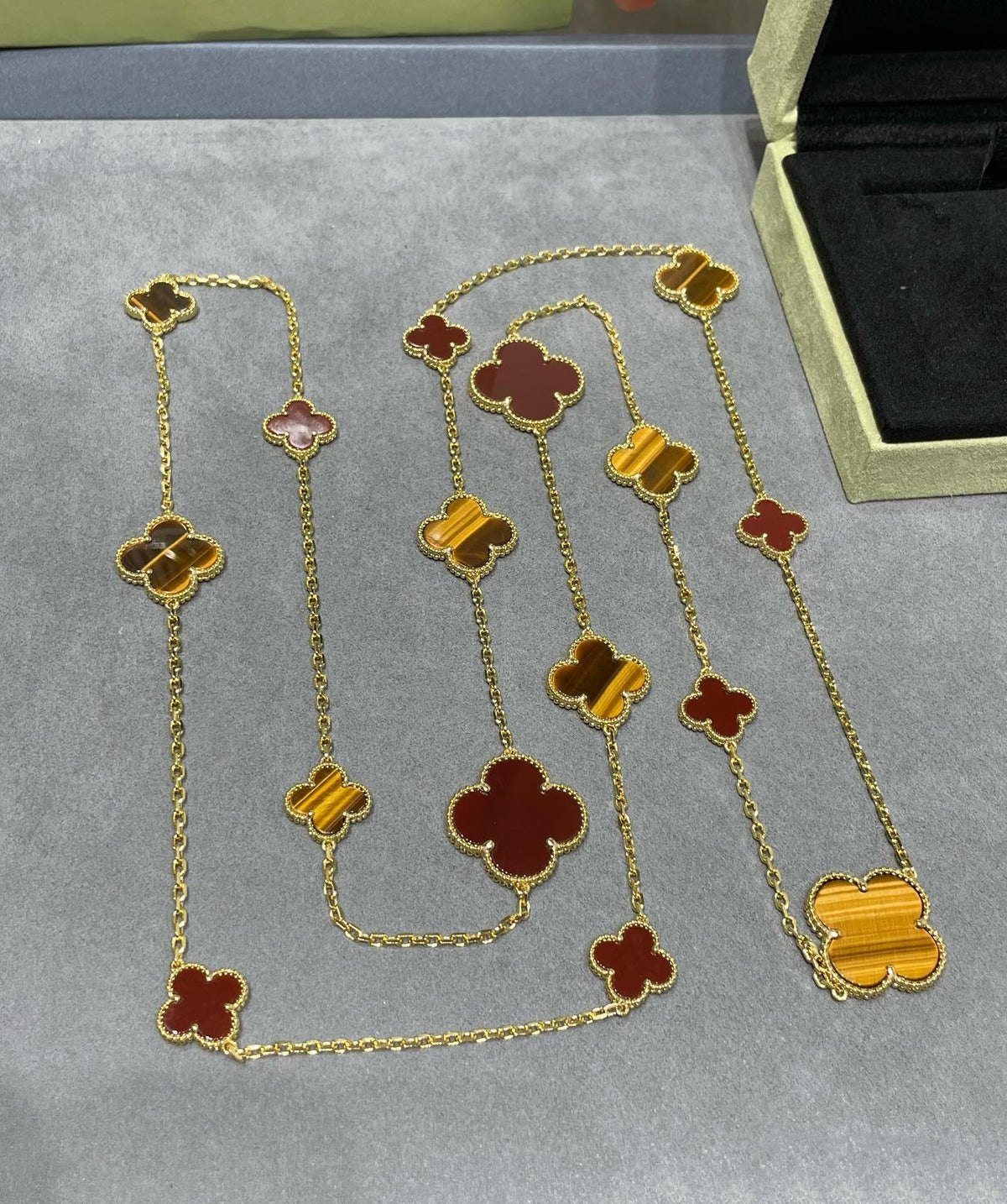 [⭐Novea]CLOVER 16 MOTIF CARNELIAN TIGER EYE ROSE GOLD NECKLACE