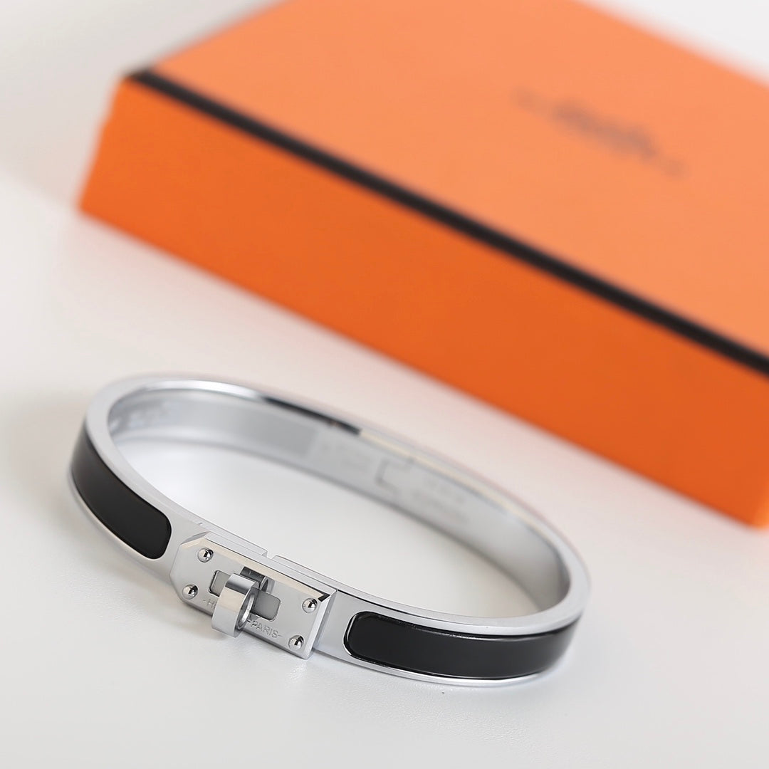 [⭐Novea]HM KELLY BLACK BRACELET