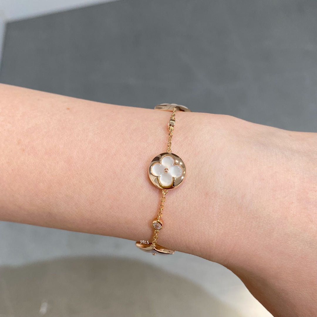 [⭐Novea]STAR AND SUN 4 MOTIF WHITE MOP PINK GOLD BRACELET