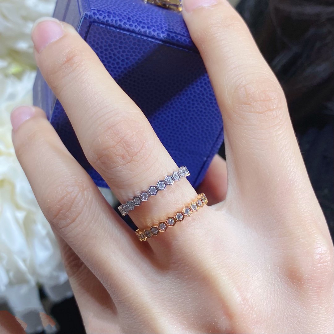 [⭐Novea]BEE LOVE DIAMOND PAVED SMALL RING