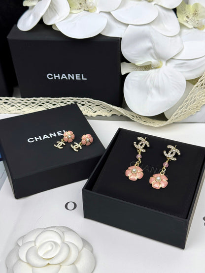 [⭐Novea]26C Pink Camellia Enamel Pendant with Double C Earrings