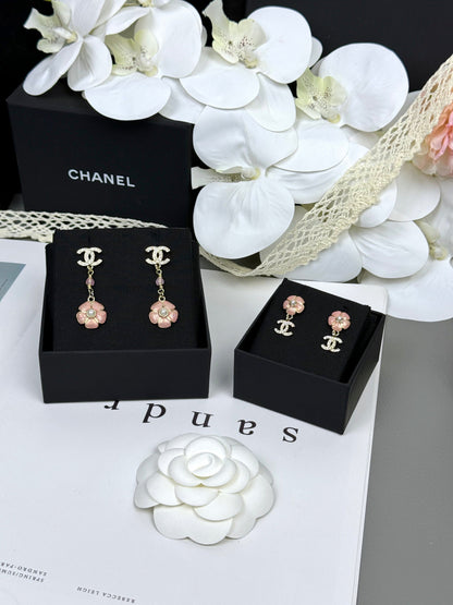 [⭐Novea]26C Pink Camellia Enamel Pendant with Double C Earrings