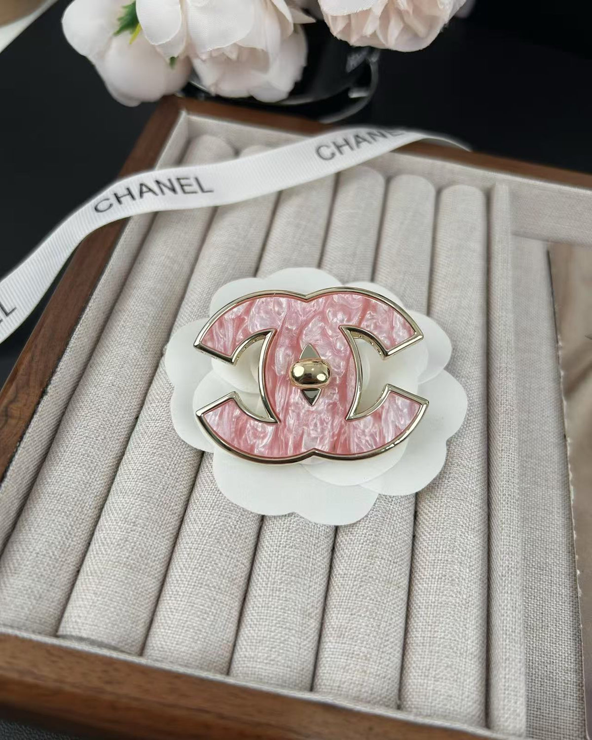 [⭐Novea]Pink Resin Classic Brooch 5cm