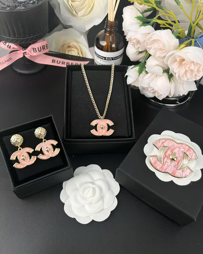 [⭐Novea]Pink Resin Classic Brooch 5cm