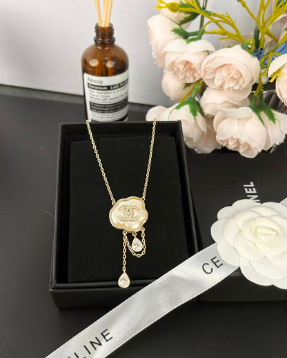 [⭐Novea]Cloud Pearl Mother-of-Pearl Diamond Chain Pendant Necklace