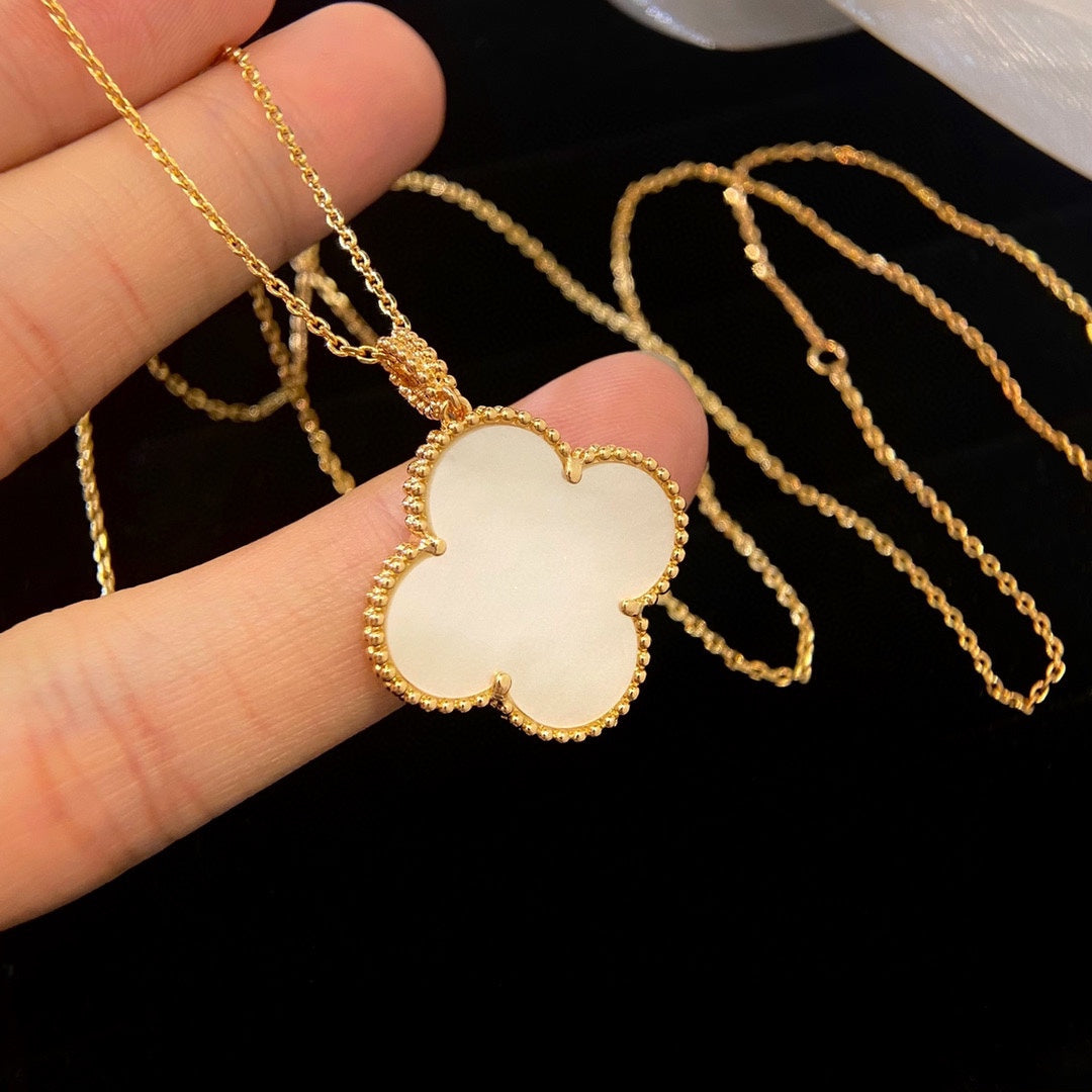 [⭐Novea]CLOVER 25MM MOP LARGE PENDANT NECKLACE