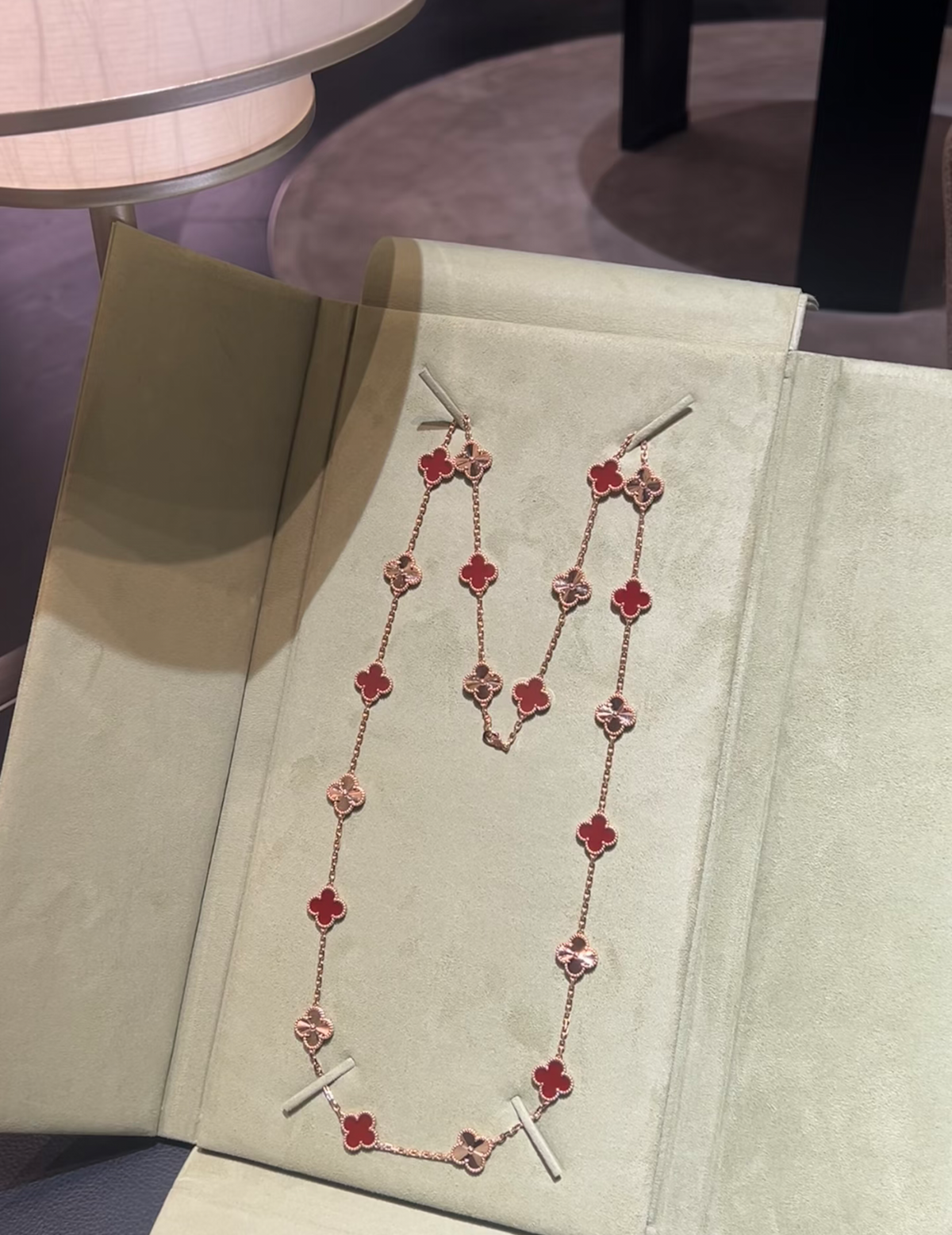 [⭐Novea]CLOVER 20 MOTIFS LASER CARNELIAN NECKLACE